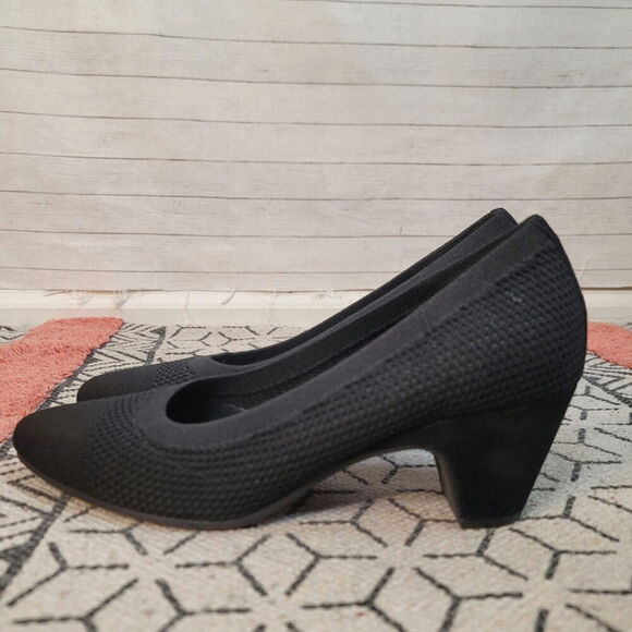 EILEEN FISHER Kiss Stretch Knit Pump in Black, sz 9 - Picture 4 of 15